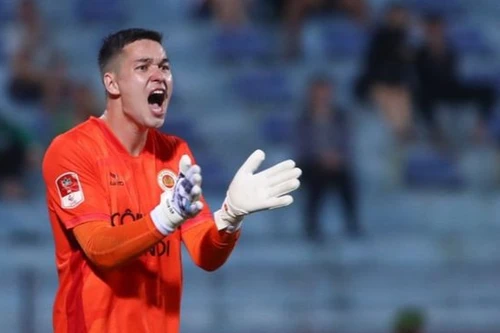 Filip Nguyễn ra tín hiệu mạnh mẽ với HLV Troussier