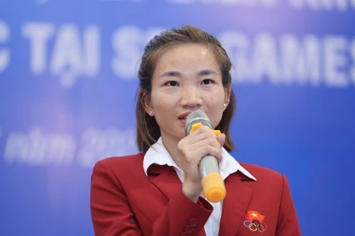 Nguyễn Thị Oanh và tuyển điền kinh nhận thưởng gần nửa tỷ đồng