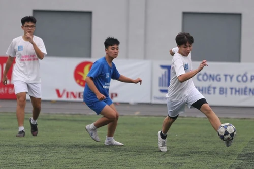 Chùm ảnh loạt trận 15h30 chiều 15-11