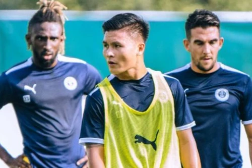 Quang Hải bị 'đày ải' trên ghế dự bị Pau FC