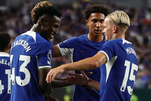 Cặp sao trẻ Chelsea đập nhả phối hợp ghi bàn đẹp như mơ