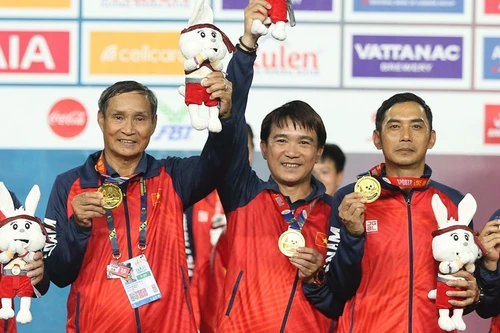 HLV Mai Đức Chung: "Ý chí tuyệt vời giúp tuyển nữ Việt Nam lên ngôi"