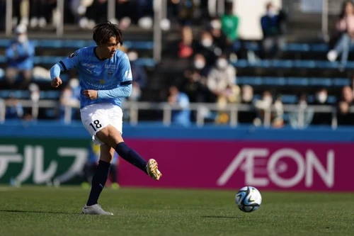 Đội bóng của Công Phượng xếp bét bảng J-League