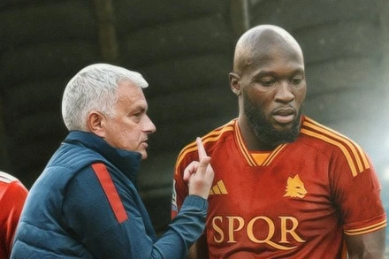 Chelsea để Lukaku tái hợp thầy cũ Mourinho