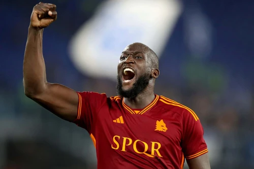 HLV Mourinho: "Lukaku cần được yêu thương"