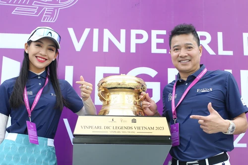Cận cảnh chiếc Cúp tinh xảo có một không hai của Vinpearl DIC Legends Vietnam 2023