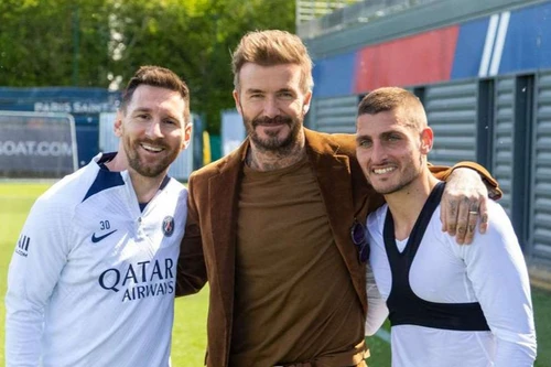 Beckham gây sốt khi đến PSG thăm Messi, Mbappe