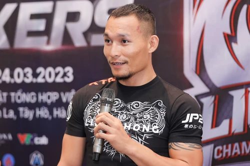 Võ sĩ Trần Quang Lộc đấu Lý Tiểu Long của Trung Quốc ở Lion Championship 2023