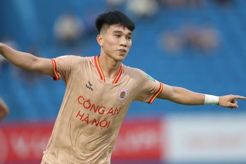 Tiền vệ Công an Hà Nội vào top 5 cầu thủ đáng xem nhất SEA Games 32