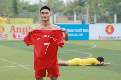 Ngược dòng ngoạn mục, THPT Phan Huy Chú vỡ òa đoạt vé chung kết