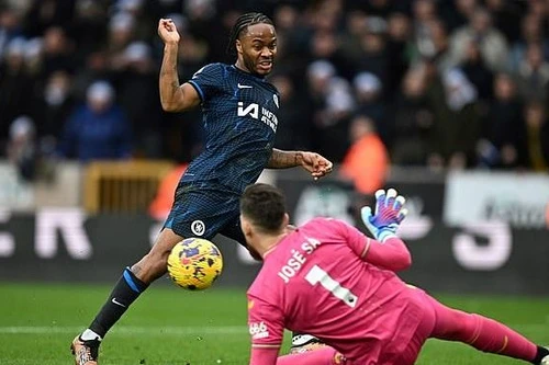 Ngôi sao Chelsea bị chỉ trích dữ dội ở trận thua đêm Giáng sinh