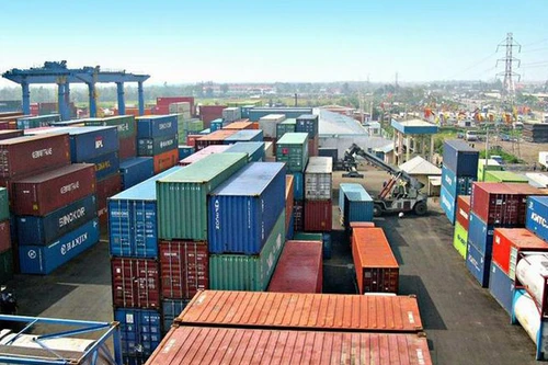 28% doanh nghiệp phải trả phí ngoài quy định khi làm thủ tục hải quan