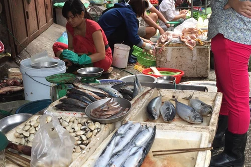 Người Hà Nội tiêu thụ hải sản bình thường