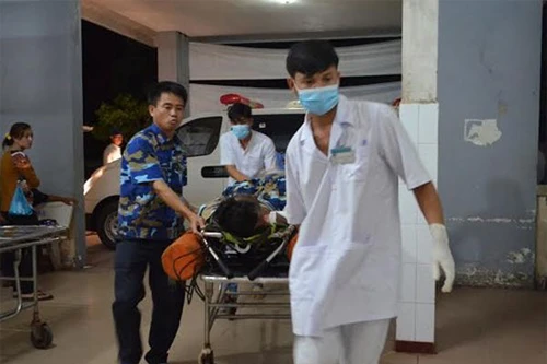 Vùng Cảnh sát biển 4 tham gia cứu 4 ngư dân gặp nạn trên biển Phú Quốc