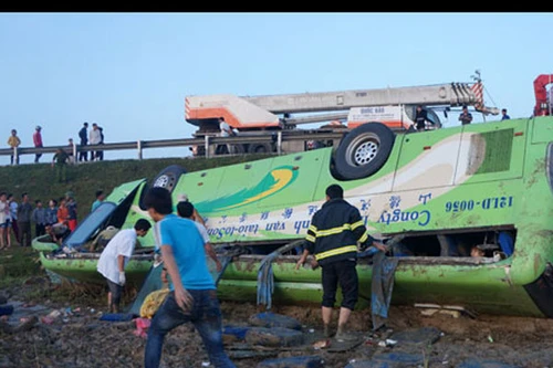 Thanh tra toàn diện công ty vận tải trong vụ lật xe khách chở 34 công nhân 