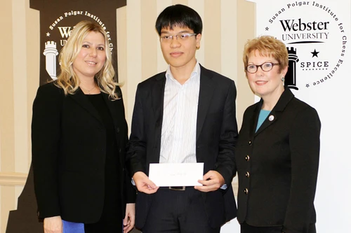 Lê Quang Liêm nhận 5.000 USD tiền thưởng vô địch SPICE cup 2015