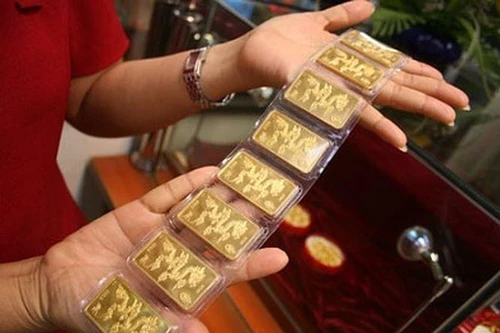 Giá vàng trong nước giảm mạnh sau khi vàng thế giới mất mốc 4.000 USD/ounce