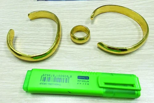 Khởi tố hàng loạt vụ vận chuyển trái phép vàng, ngoại tệ qua đường hàng không