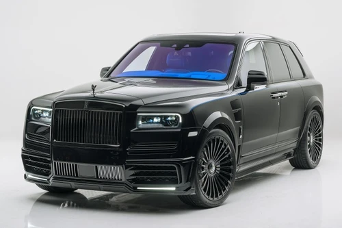 Lạ lùng siêu xe Rolls Royce Cullinan bị “bỏ quên” tại cảng Hải Phòng