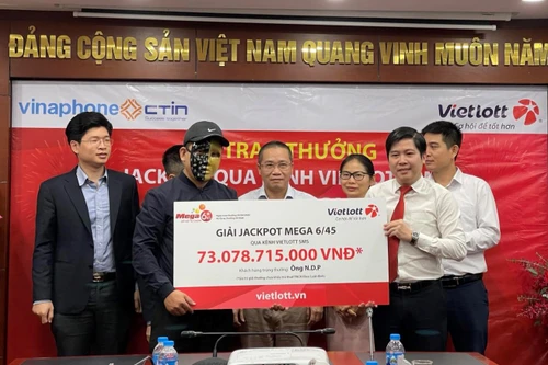 Chủ thuê bao VinaPhone trúng Vietlott 73 tỷ đồng lĩnh thưởng