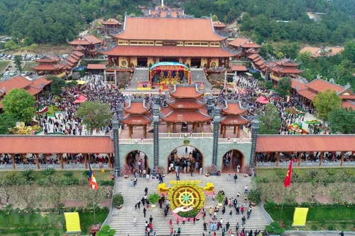 Kiểm tra thu chi tiền công đức: Chùa Ba Vàng không báo cáo, Yên Tử số thu thấp đáng băn khoăn