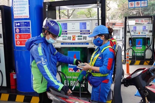 Bộ Tài chính đề nghị địa phương phối hợp quản lý việc phát hành hóa đơn tại cửa hàng xăng dầu