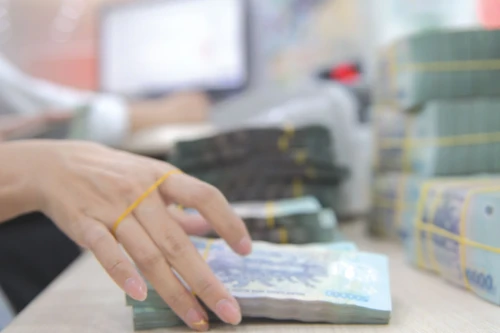 Kiểm tra, giám sát, xử lý nghiêm ngân hàng cạnh tranh lãi suất không lành mạnh