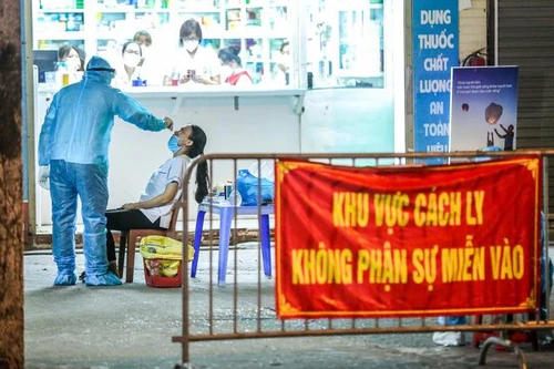 Hà Nội đình chỉ hoạt động kinh doanh dược của nhà thuốc Đức Tâm