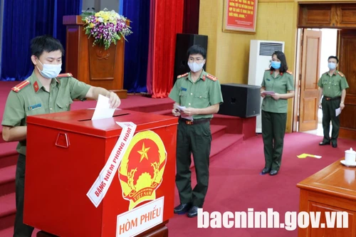 Hơn 3.200 cử tri bỏ phiếu sớm ở tâm dịch Bắc Ninh