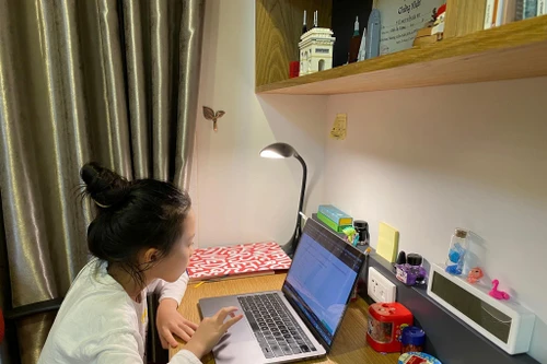 Hà Nội: Đề xuất không tăng học phí, học trực tuyến thu bằng 75% mức quy định