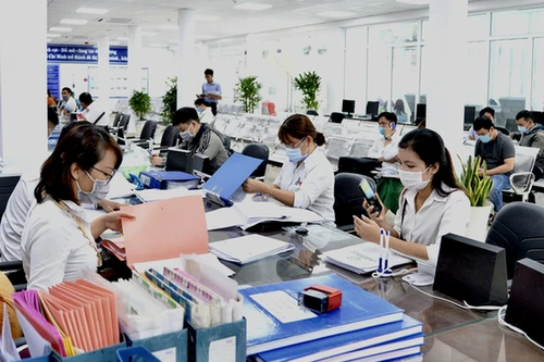 Sinh viên tốt nghiệp xuất sắc được tuyển dụng hưởng thu nhập tăng thêm thế nào?