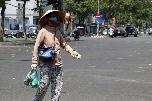 Đề nghị các địa phương miễn, giảm tiền điện, nước cho lao động khó khăn