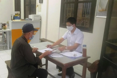 Hà Nội đồng loạt chi trả 2 tháng lương hưu và trợ cấp bảo hiểm xã hội