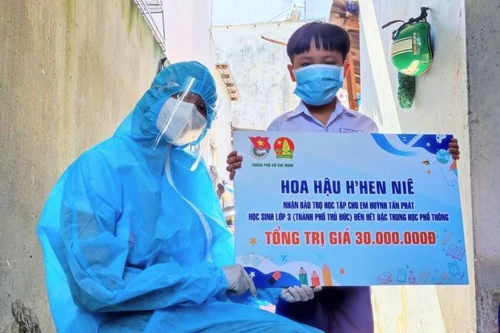 Hỗ trợ 2 triệu đồng đối với trẻ em mồ côi cha mẹ do Covid-19