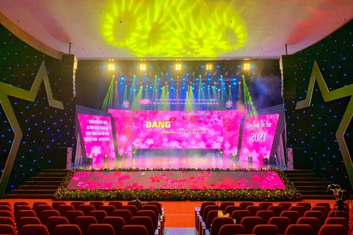 Chương trình nghệ thuật “Đảng cho ta mùa xuân” biểu diễn không khán giả để phòng dịch Covid-19