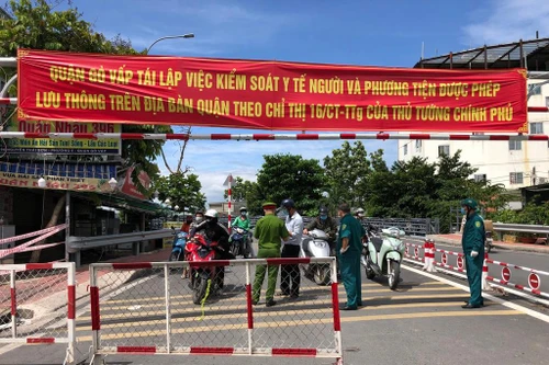 Từ 1/10, TP. HCM gỡ chốt nội đô, bỏ giấy đi đường, từng bước "bình thường mới"