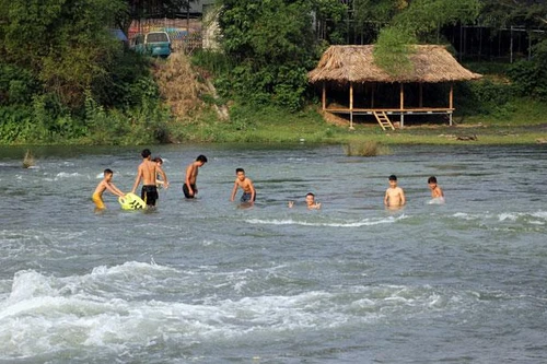 Cảnh báo gia tăng tai nạn đuối nước ở trẻ em trong mùa hè