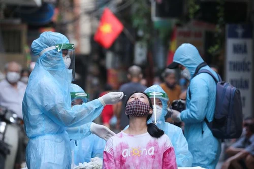 Đề xuất chi 100 tỷ đồng hỗ trợ nữ nhân viên y tế tuyến đầu chống dịch Covid-19