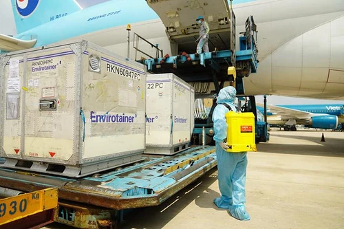 Bộ Y tế phân bổ gần 1,7 triệu liều vaccine Covid-19, hoàn thành tiêm trước 15-8