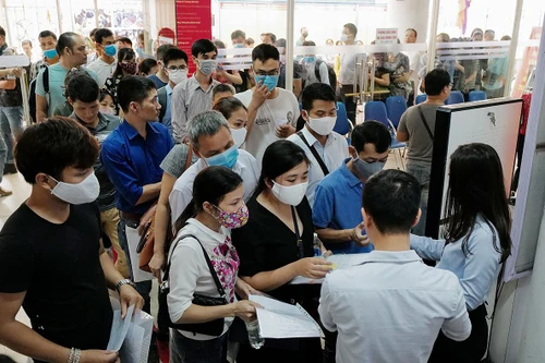 Điểm danh những ngành nghề "thoi thóp" vì Covid-19