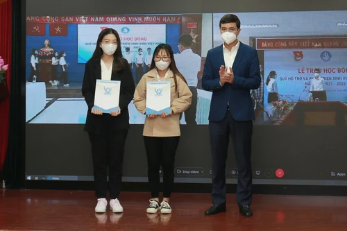 Sinh viên có hoàn cảnh khó khăn được vay lãi suất 0% nộp học phí