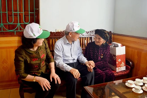  Đề xuất nâng mức quà tặng của Chủ tịch nước nhân dịp Tết Nguyên đán