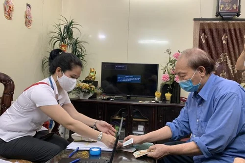 Lương hưu và trợ cấp bảo hiểm xã hội được chi trả thế nào khi có dịch Covid-19?