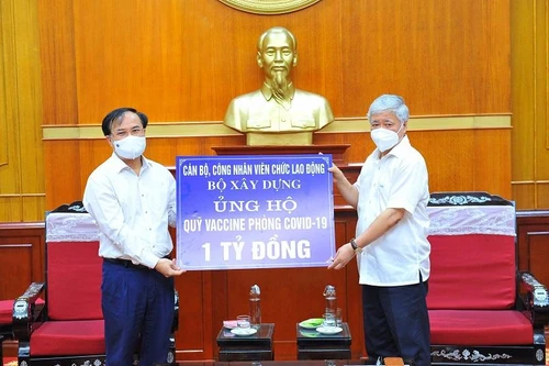 Bộ Xây dựng ủng hộ 1 tỷ đồng vào Quỹ vaccine phòng, chống Covid-19