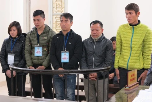 Tinh vi thủ đoạn làm giả giấy chứng minh nhân dân