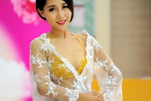 Sức hút mê mẩn từ bộ nội y nặng 4kg bằng vàng ròng giá 600.000 USD