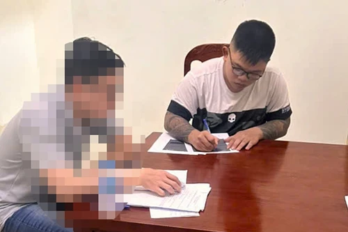 Khởi tố đối tượng tổ chức cho người khác trốn đi nước ngoài