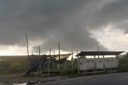 Đang làm đồng, người đàn ông bị sét đánh tử vong