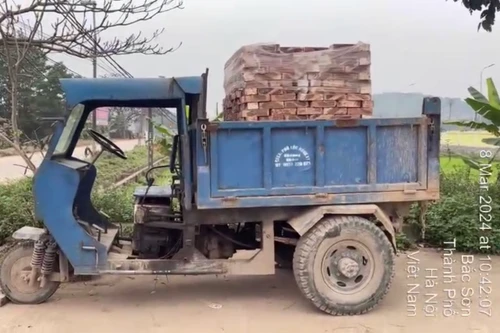 Mạnh tay xử lý xe ba bánh tự chế chở hàng cồng kềnh