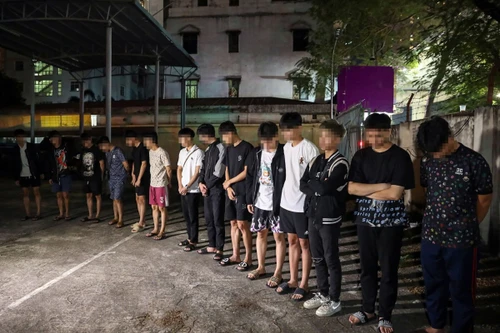 Truy quét hàng trăm 'quái xế' gây náo loạn đường phố Thủ đô ban đêm 